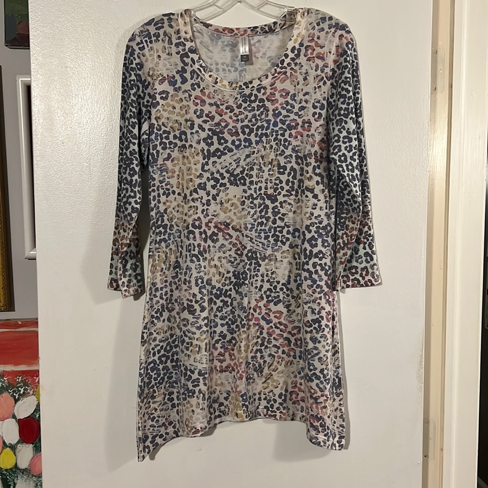 Whimsy Rose  buttersoft 3/4 sleeve tunic. Poly/rayon/spandex